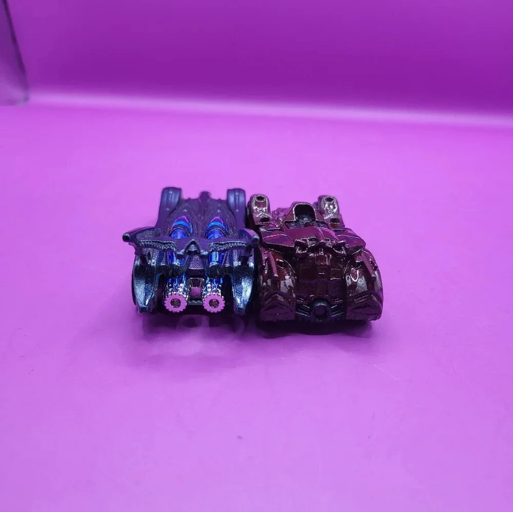 2 Batman Batmobile Hot Wheels Diecast Cars 2004 2015 - Picture 3 of 6